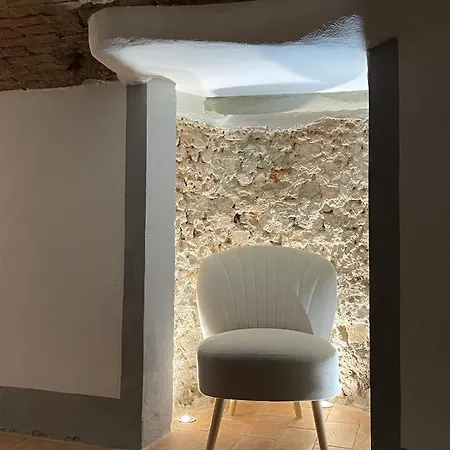 Elegant In Santo Spirito's Heart Apartment Florence