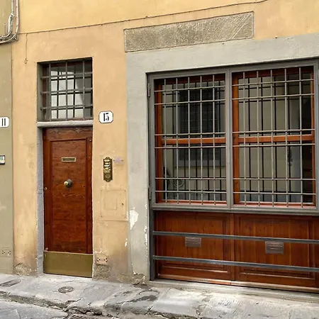 Apartment Elegant In Santo Spirito's Heart